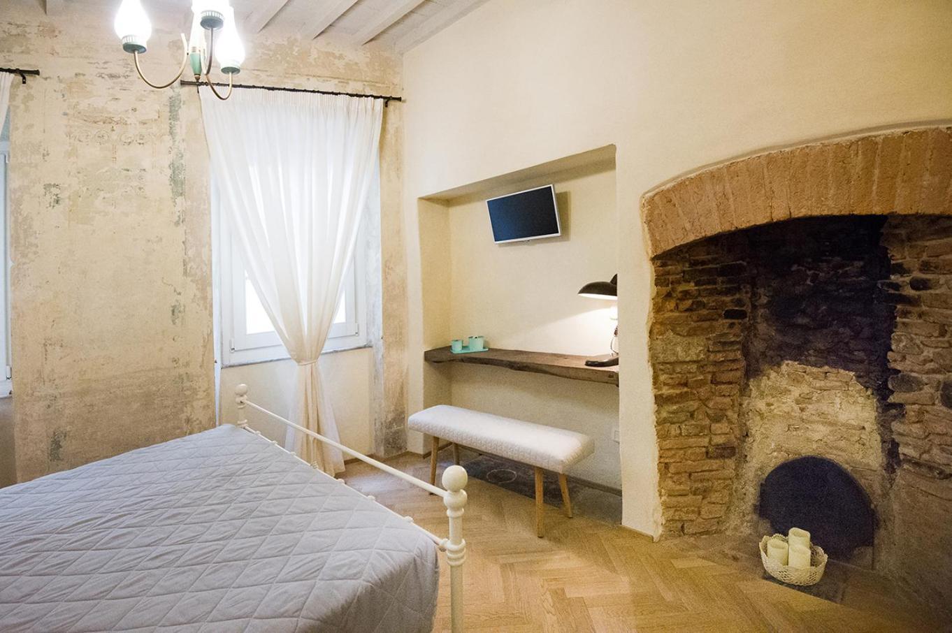 Il Piccolo Cavour Charming House B&B Ареццо Экстерьер фото